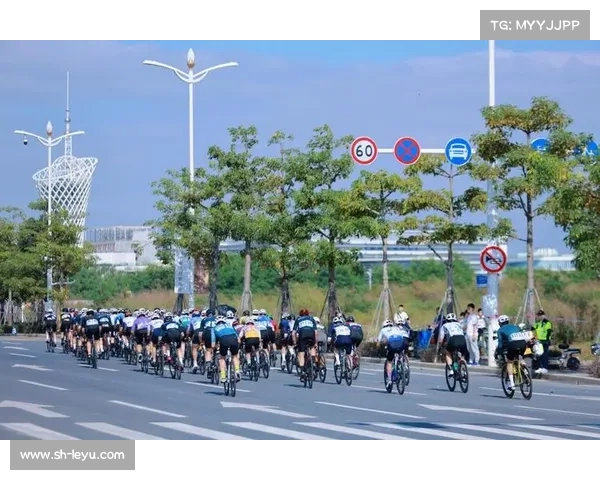 粤港澳公路自行车赛跨越三地230公里 挑战极限体验三城风情